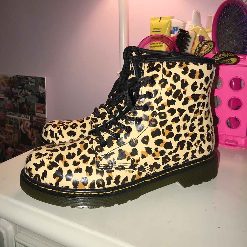 Cheetah print dr martens